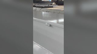 Palo per illuminazione a palo alto – Dettaglio dell'unità completa in primo piano#HighMastLightPole#GalvanizedSteelPale