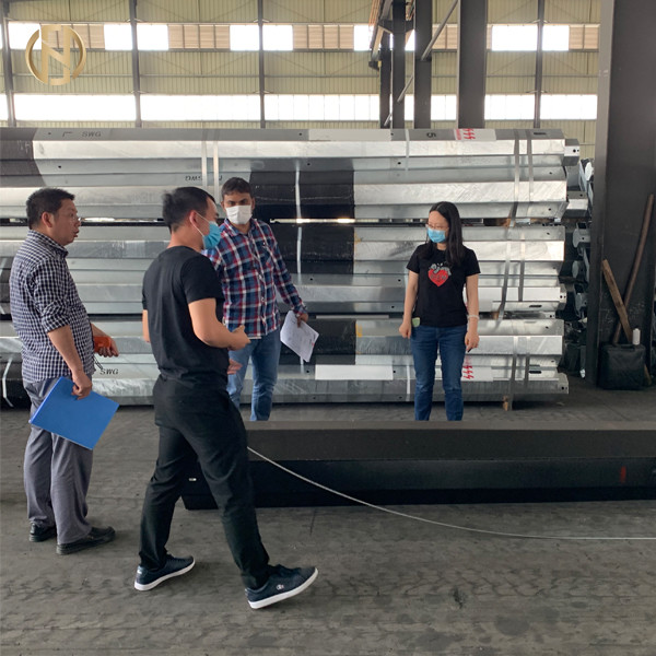 Ultimi blog aziendali su Benvenuti ospiti indiani venite alla nostra fabbrica!