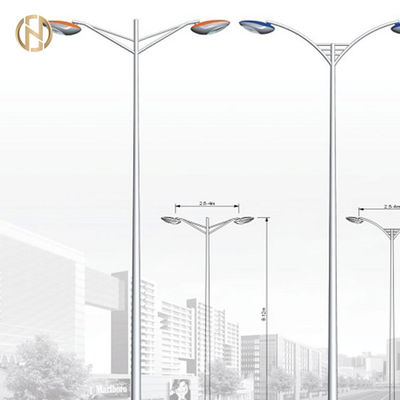 Iluminazione pubblica palo solare galvanizzata/posta d'acciaio lampada/di palo leggero con le armi singole o doppie