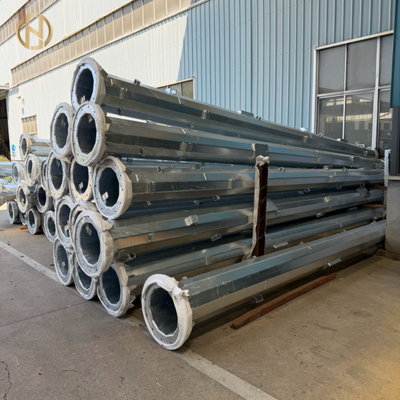 Acquistare Palo per illuminazione a traliccio alto conico rotondo da 30 m – Resistente ai tifoni fino a 160 km/h con sistema di sollevamento e abbassamento (opzioni Q235B / Q355B) online manufacture
