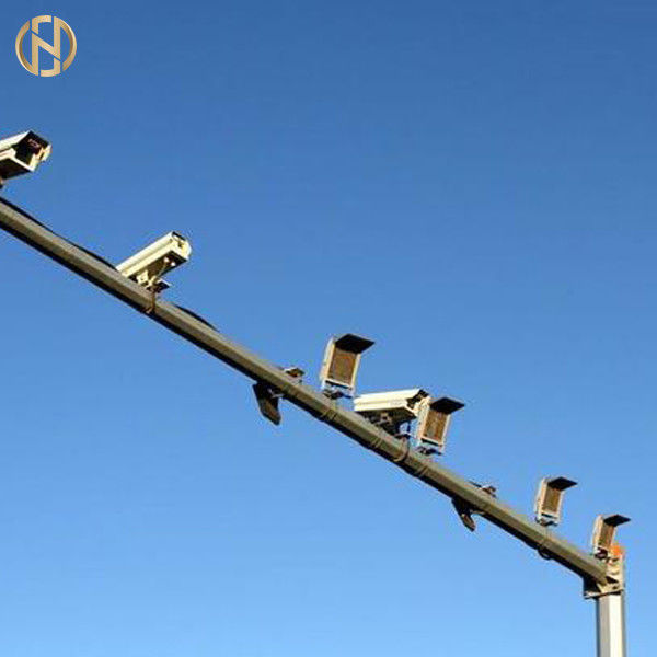 la macchina fotografica Palo del CCTV di 10-35M Height ha galvanizzato la videocamera di sicurezza d'acciaio Palo