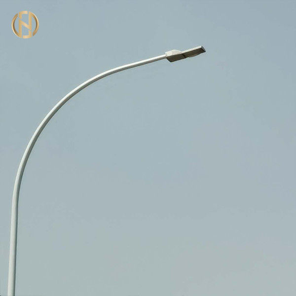 Iso resistente 9001 del doppio del braccio vento d'acciaio laminato a caldo dei pali di illuminazione certificato