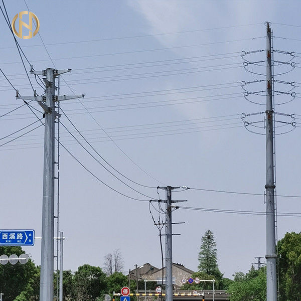 Sepolto forma ottagonale pratica 15KV 33KV 14m di pali GR50 della lega per caratteri