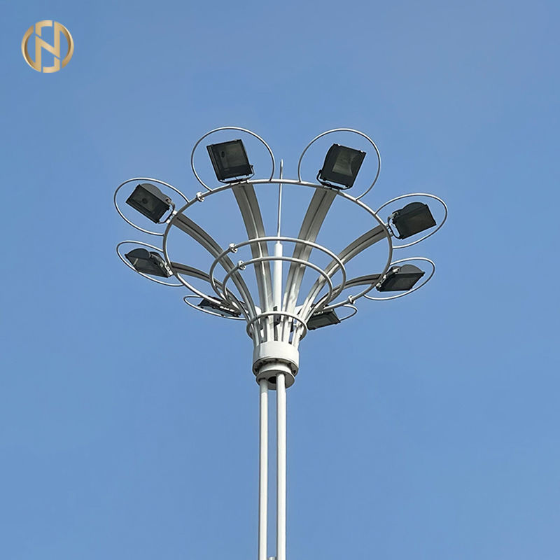 30m alto palo di masto con sistema di sollevamento e acciaio galvanizzato a caldo per l'illuminazione dello stadio e 50000 ore di vita
