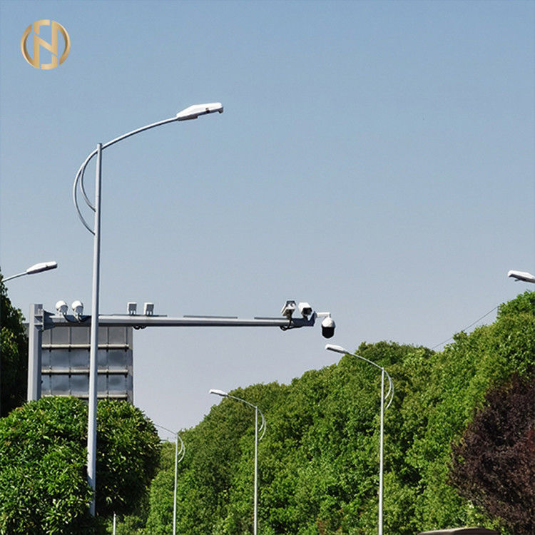 la singola iluminazione pubblica palo Ip65 del braccio di 12m ha galvanizzato l'iluminazione pubblica palo
