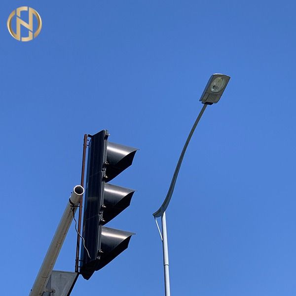 Braccio diritto della posta della lampada della strada principale dell'iluminazione pubblica di ASTM A123 Q345B LED